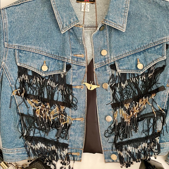 Vintage Cropped Denim Jacket w/ Beaded Fringe by "Noname" (1980 - 1990) - Picture 2 of 8